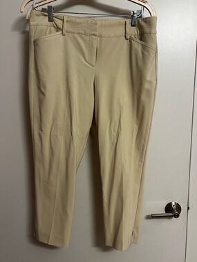 New York & Company Cropped Pants in Khaki